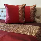 Funda de cama Banarasi Brocade Luxe | Granate | Funda de cama tamaño king con funda de cojín | Banarasi | Trabajo Zari